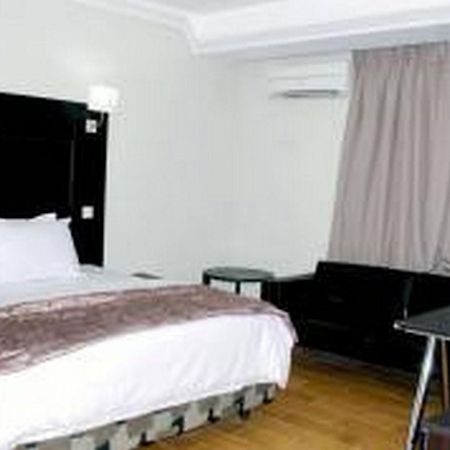 Room In Lodge - Aldgate Congress Hotel Port Harcourt Eksteriør bilde